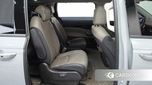 Kia The New Carnival 4th Generation 2024 Серебристо-серый из Кореи, фото 2