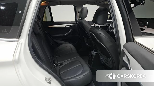 BMW X1 (F48) 2019 Белый из Кореи, фото 2