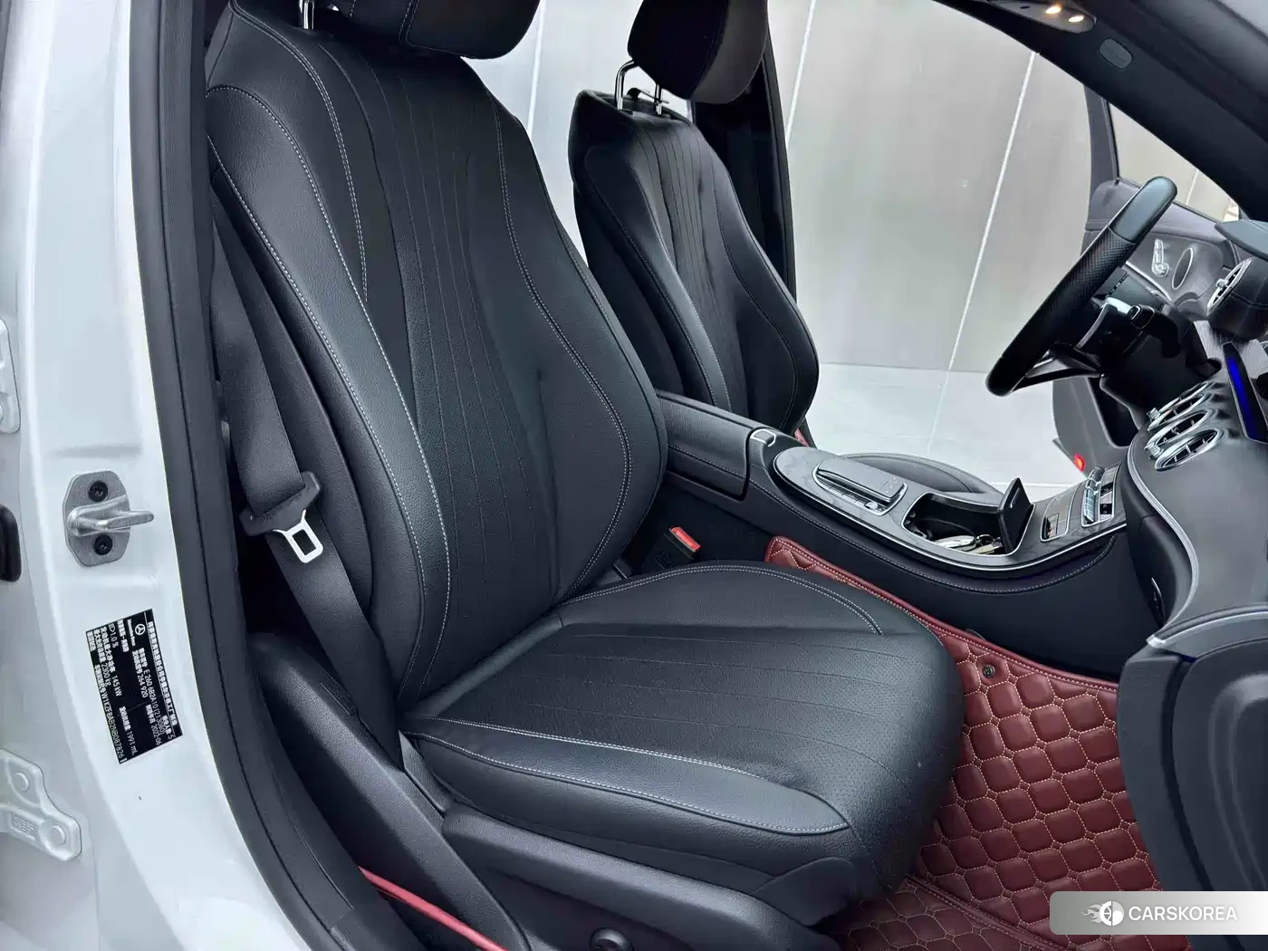 Mercedes-Benz E-Class 2023 Белый из Китая, фото 2