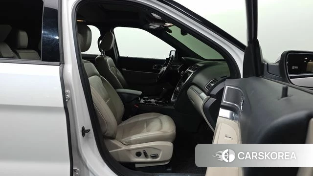 Ford Explorer 2018 Белый из Кореи, фото 2