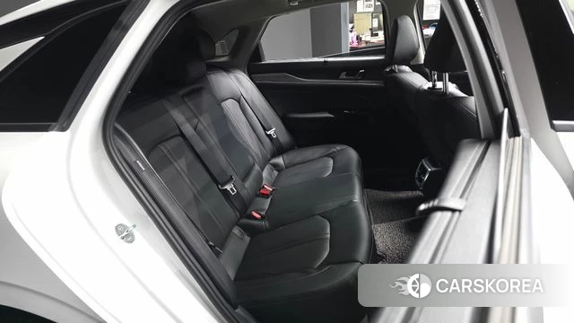 Kia The New K5 3rd generation 2024 Белый из Кореи, фото 2