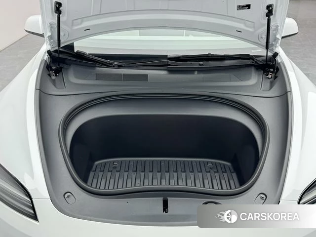 Tesla Model 3 2026 Белый из Китая, фото 2