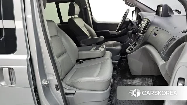 Hyundai The New Grand Starex 2019 Серебряный из Кореи, фото 2