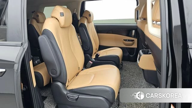 Kia Carnival 4th generation 2023 Черный из Кореи, фото 2