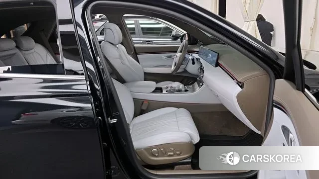 Genesis GV70 2024 Черный из Кореи, фото 2