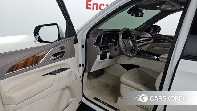 Cadillac Escalade 5th Generation 2021 Белый из Кореи, фото 2