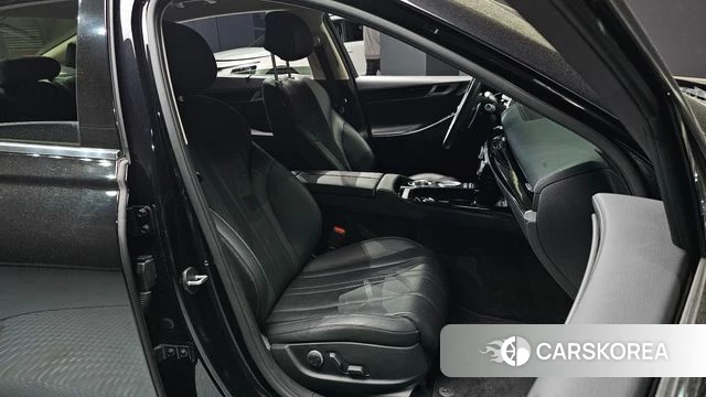 Genesis G80 (RG3) 2022 Черный из Кореи, фото 2