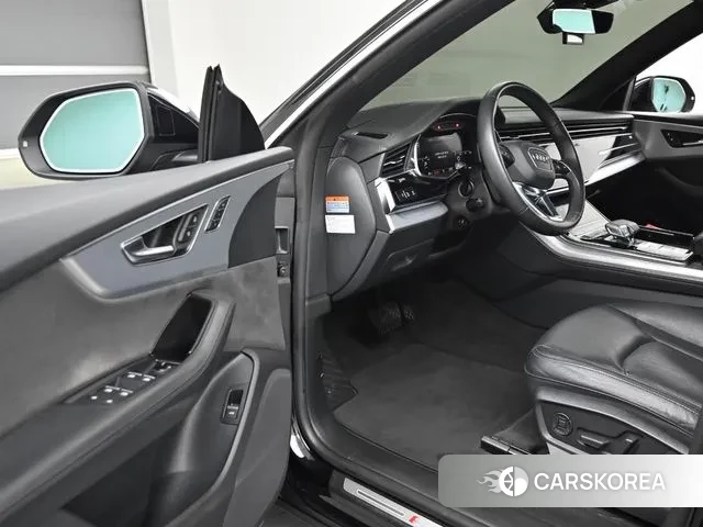 Audi Q8 (4M) 2021 Черный из Кореи, фото 2