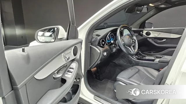 Mercedes-Benz GLC-Class X253 2021 Белый из Кореи, фото 2