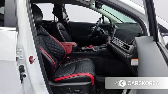 Kia Sportage 5th Generation Hybrid 2024 Белый из Кореи, фото 2