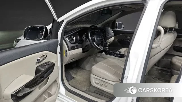 Kia The New Carnival 2018 Белый из Кореи, фото 2