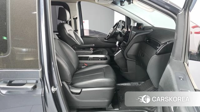 Hyundai Staria 2022 Серый из Кореи, фото 2