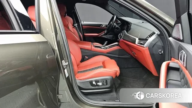 BMW X6M (G06) 2022 Коричневый из Кореи, фото 2