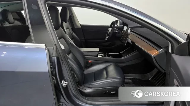 Tesla Model 3 2020 Серый из Кореи, фото 2