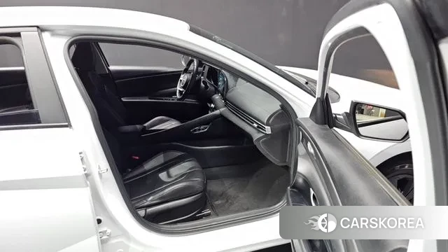 Hyundai Avante Hybrid (CN7) 2021 Белый из Кореи, фото 2