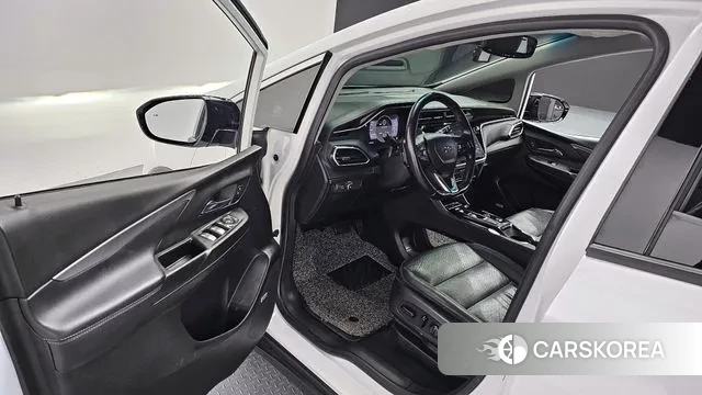 Chevrolet (GM Daewoo) New Bolt EV 2022 Белый из Кореи, фото 2