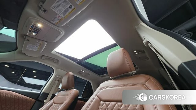 Ford Explorer 6th Generation 2019 Белый из Кореи, фото 2