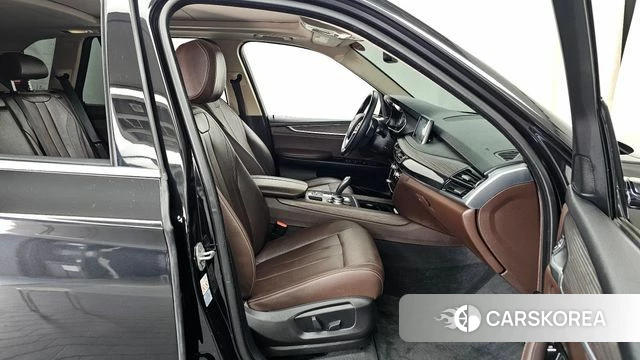 BMW X5 (F15) 2018 Черный из Кореи, фото 2