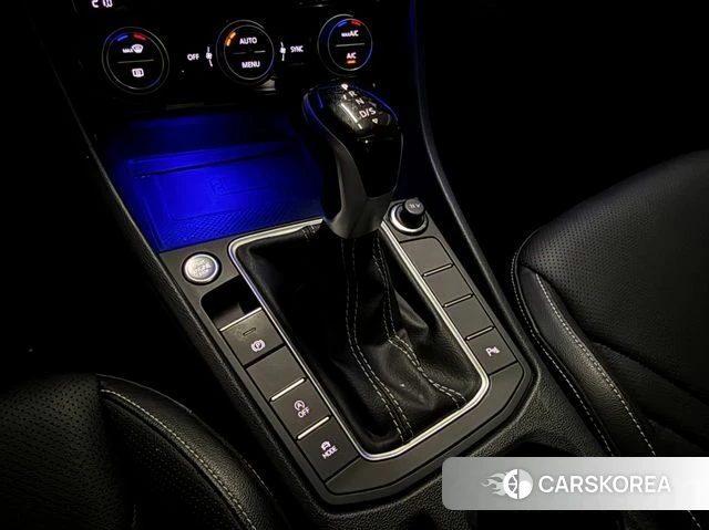 Volkswagen 7th Generation of Jetta 2023 Белый из Кореи, фото 2