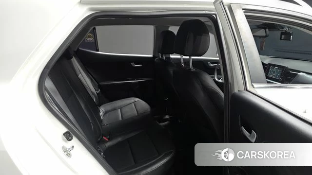 Kia Stonic 2018 Белый из Кореи, фото 2