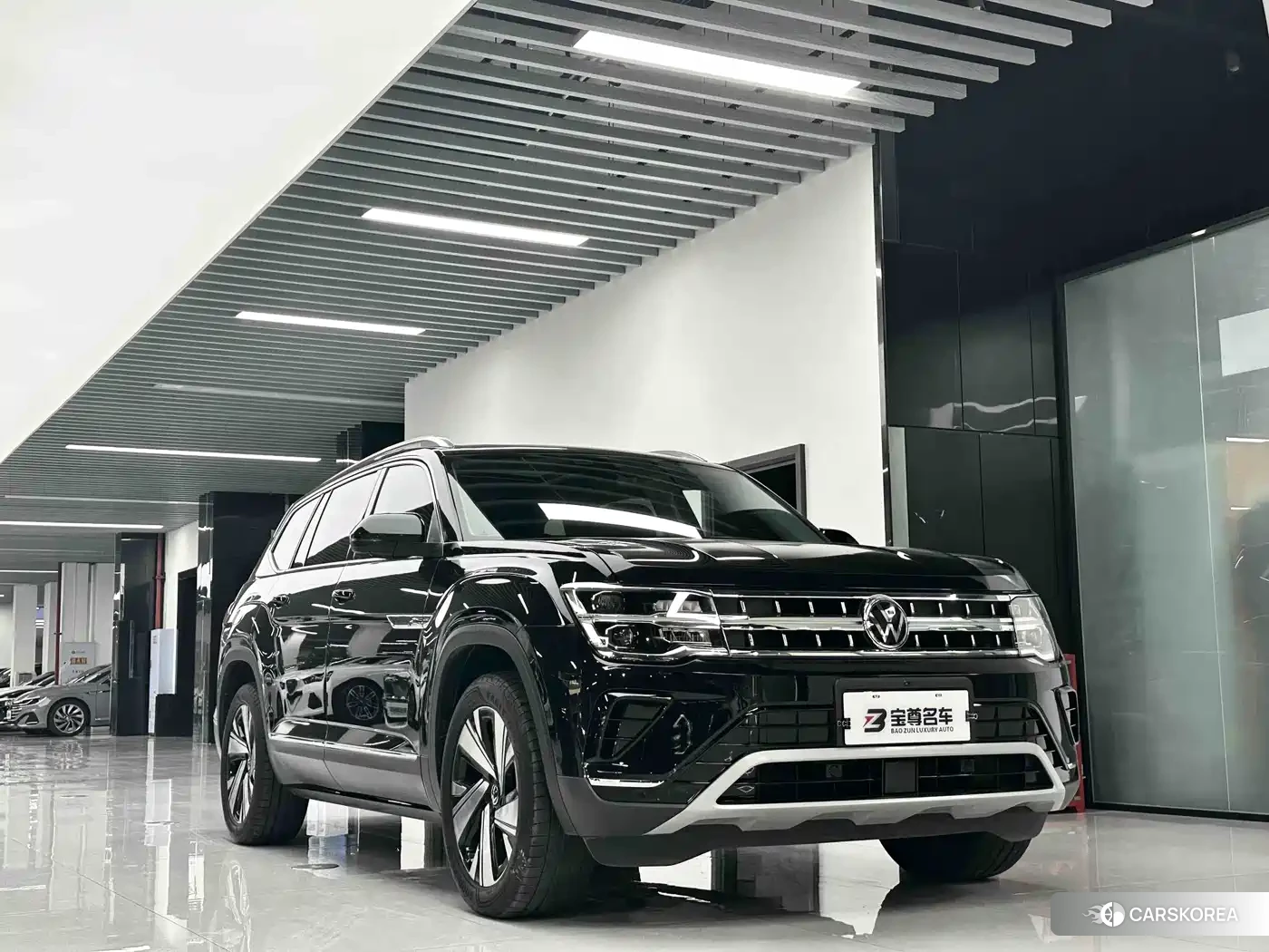 Volkswagen Touareg 2025 Черный из Китая, фото 2