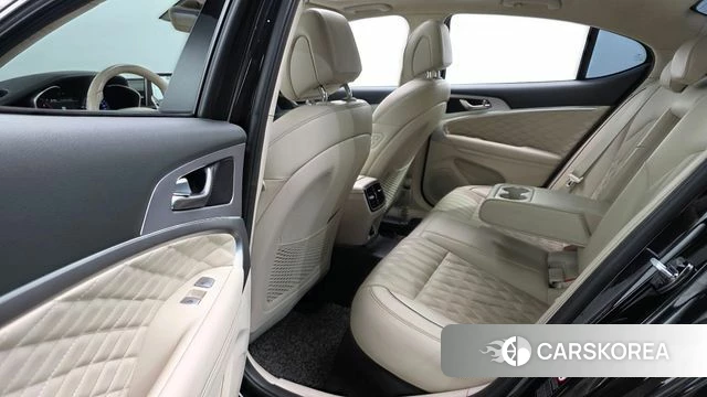 Genesis G70 2018 Черный из Кореи, фото 2