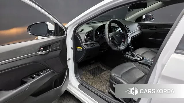 Hyundai Avante AD 2018 Белый из Кореи, фото 2