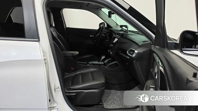 Chevrolet (GM Daewoo) Trailblazer 2022 Белый из Кореи, фото 2