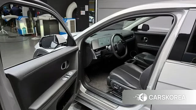 Hyundai Ionic 5 2022 Серебристо-серый из Кореи, фото 2