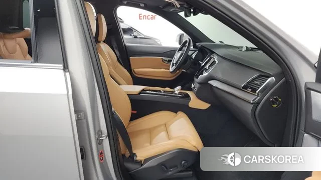 Volvo XC90 second Generation 2023 Белый из Кореи, фото 2