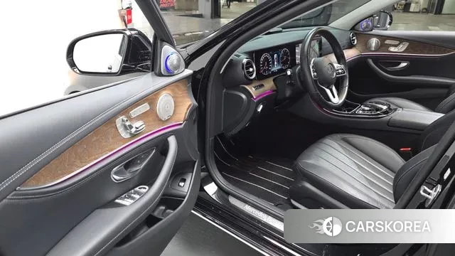 Mercedes-Benz E-Class W213 2020 Черный из Кореи, фото 2