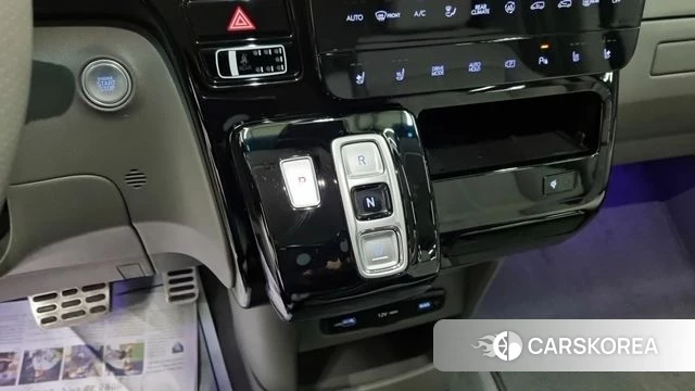 Hyundai Staria 2023 Белый из Кореи, фото 2