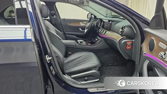 Mercedes-Benz E-Class W213 2020 Синий из Кореи, фото 2