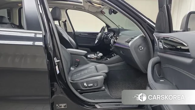 BMW X3 (G01) 2022 Черный из Кореи, фото 2