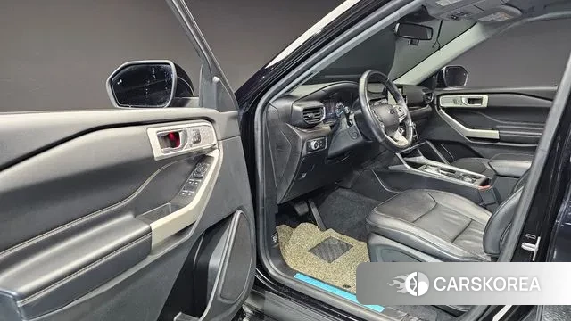 Ford Explorer 6th Generation 2021 Черный из Кореи, фото 2