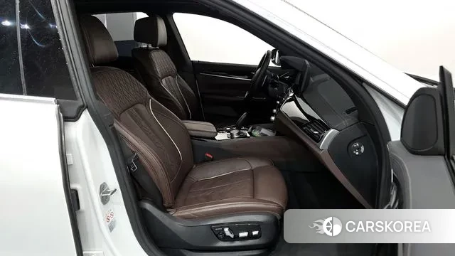 BMW 6 Series GT (G32) 2021 Белый из Кореи, фото 2