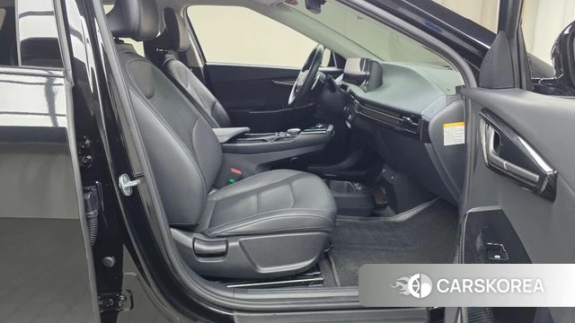 Kia EV6 2023 Черный из Кореи, фото 2