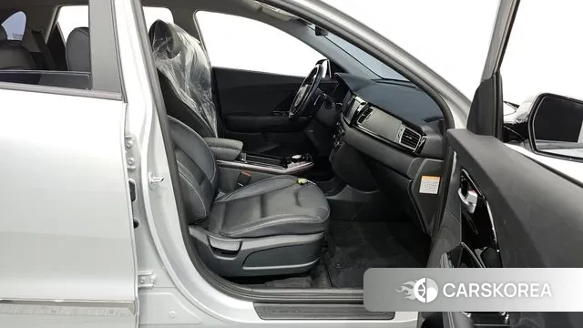 Kia Niro EV 2021 Серебряный из Кореи, фото 2