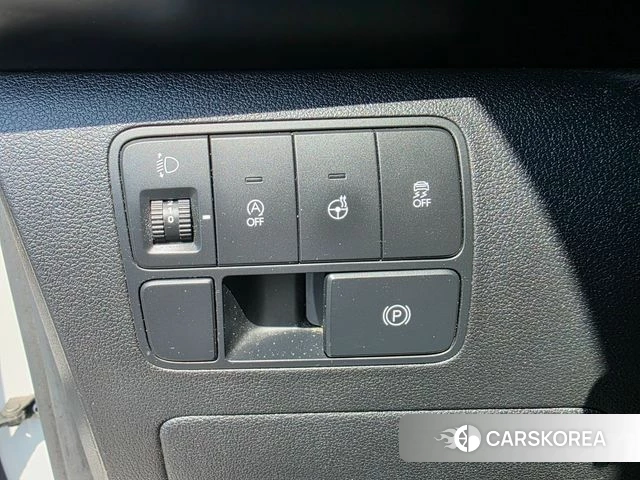 Hyundai Staria 2023 Белый из Кореи, фото 2