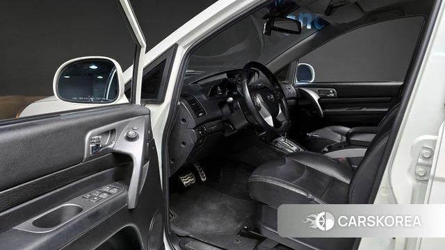 Ssangyong Korando Turismo 2018 Белый из Кореи, фото 2