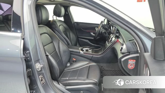 Mercedes-Benz C-Class W205 2018 Серый из Кореи, фото 2