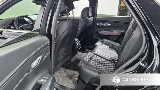 Genesis GV70 2021 Черный из Кореи, фото 2