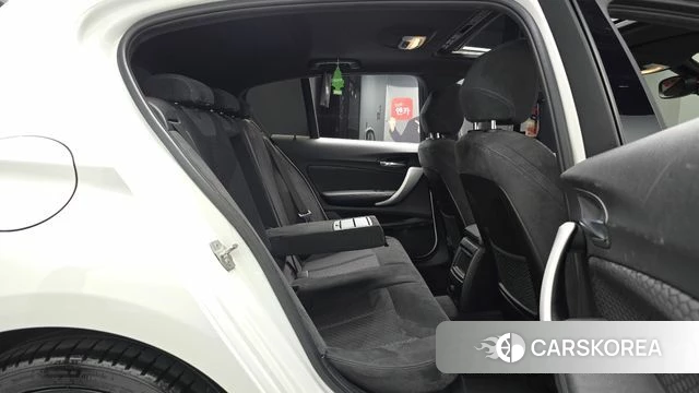 BMW 1 Series (F20) 2018 Белый из Кореи, фото 2