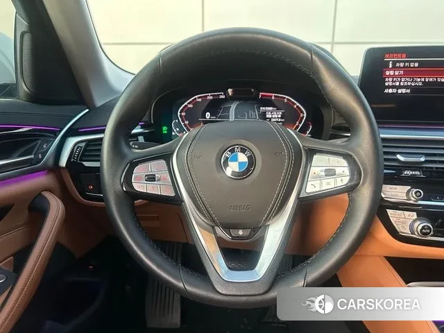 BMW 5 Series (G30) 2022 Белый из Кореи, фото 2