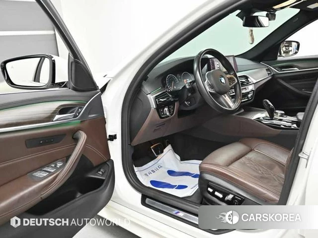 BMW 5 Series (G30) 2019 Белый из Кореи, фото 2