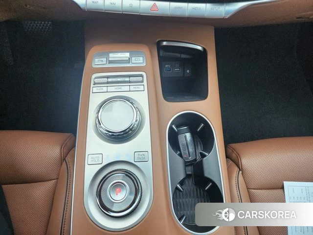 Genesis GV70 2022 Черный из Кореи, фото 2