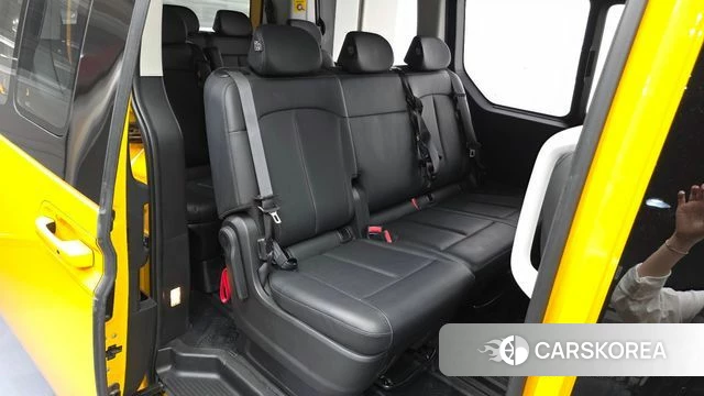 Hyundai Staria 2025 Желтый из Кореи, фото 2