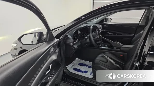 Hyundai The New Avante (CN7) 2023 Черный из Кореи, фото 2