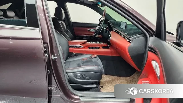 Genesis GV70 2021 Красный из Кореи, фото 2