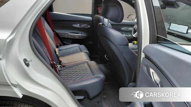 Genesis GV70 2023 Белый из Кореи, фото 2